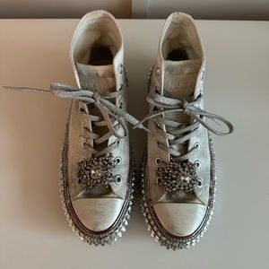 Nan-Ku studded converse